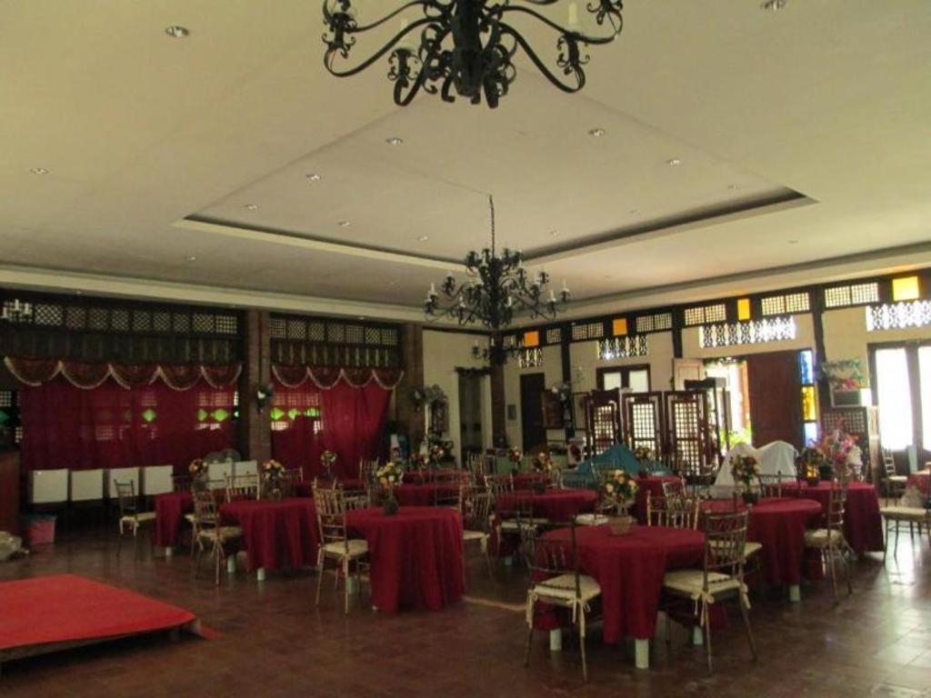 Reddoorz Plus @ Rio Grande De Laoag Resort Hotel Ilocos Norte Sidiran Exterior photo